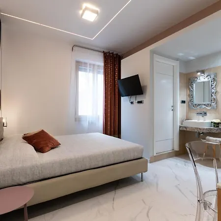 Lucenova Guest-house בית הארחה