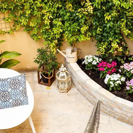 Lucenova Guest-house