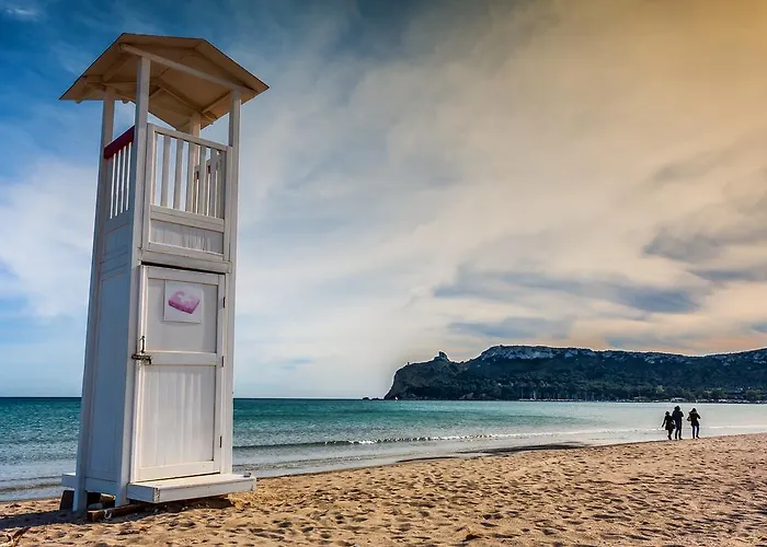 招待所 Lucenova Guest-house 卡利亚里